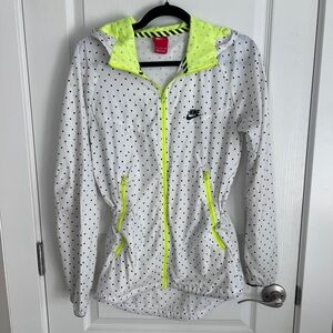 Women’s Nike Track & Field Polkadot Printed Wind Runner jacket